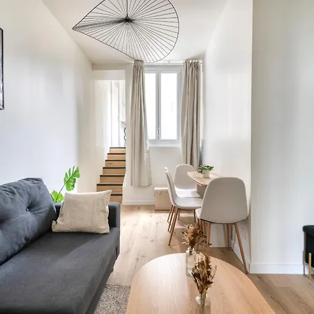 Brand New One-bedroom 5 Minutes Walk From Hosp *